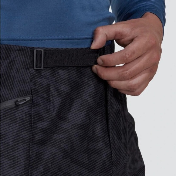 adidas Terrex Primeknit Waterproof Hiking Pants Size Medium - Picture 5 of 17